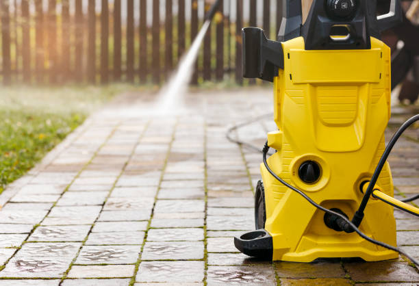 Best Playground Equipment Cleaning  in South Farmingdale, NY